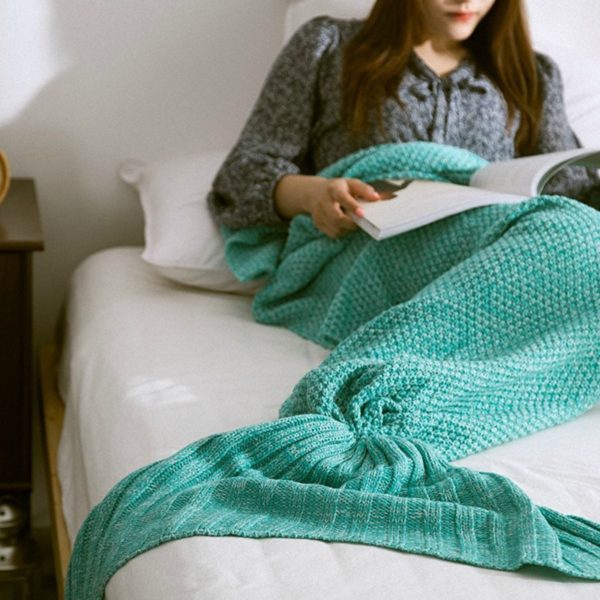11 Beautiful Mermaid Home Decor Ideas- Mermaid Tail Blanket