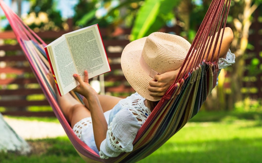 Summer Reading List for Adults: 50 Amazing Books to Take to the Beach