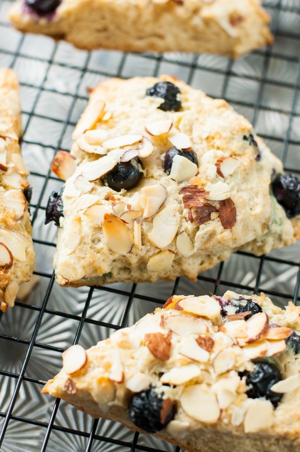 blueberry-almond-scones-recipe-PEASandCRAYONS-0125
