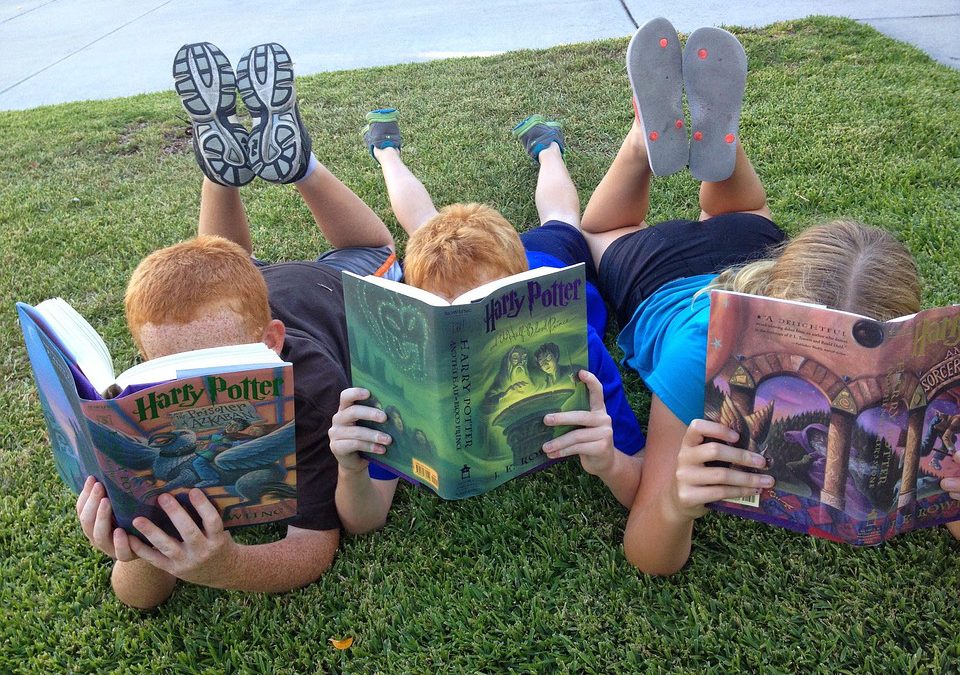 How to Host the Perfect Summer Reading Book Club for Kids