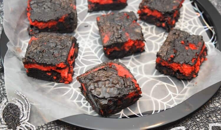 25 Ghoulishly Fun Halloween Treat Recipes to Make for Your Kids