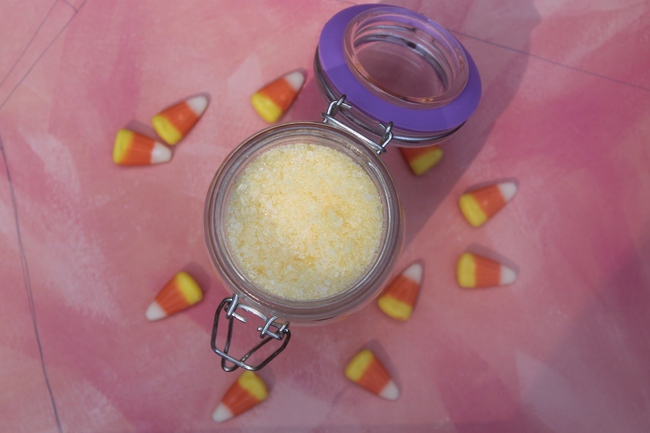 Super Easy DIY Halloween Bath Salts Recipe