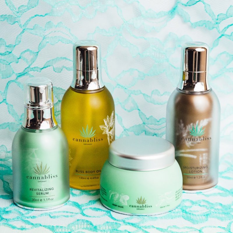 3 Unique Gift Ideas for Moms to Help Her Relax & Feel Pampered