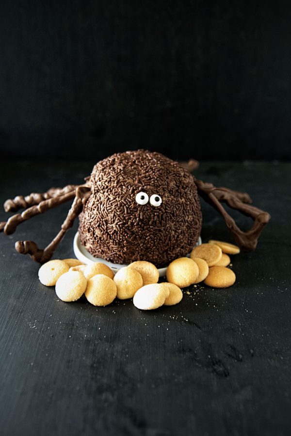 25 Ghoulishly Fun Halloween Treat Recipes to Make for Your Kids
