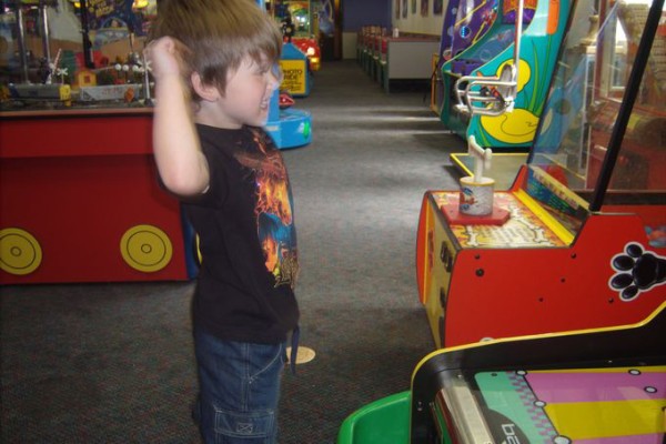 Chuck E. Cheese's: Where The Whole Family Can Be a Kid! #Chuckecheese