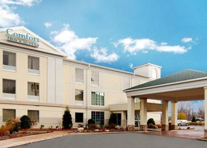 Comfort_Inn_Suites_-_Mount_Pocono_United_States_Poconos