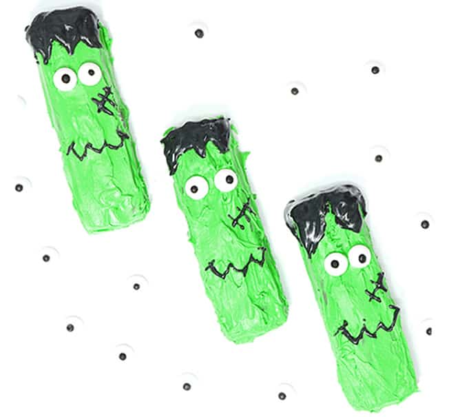 25 Ghoulishly Fun Halloween Treat Recipes to Make for Your Kids