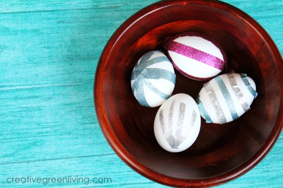 how to make glitter eggs (1)