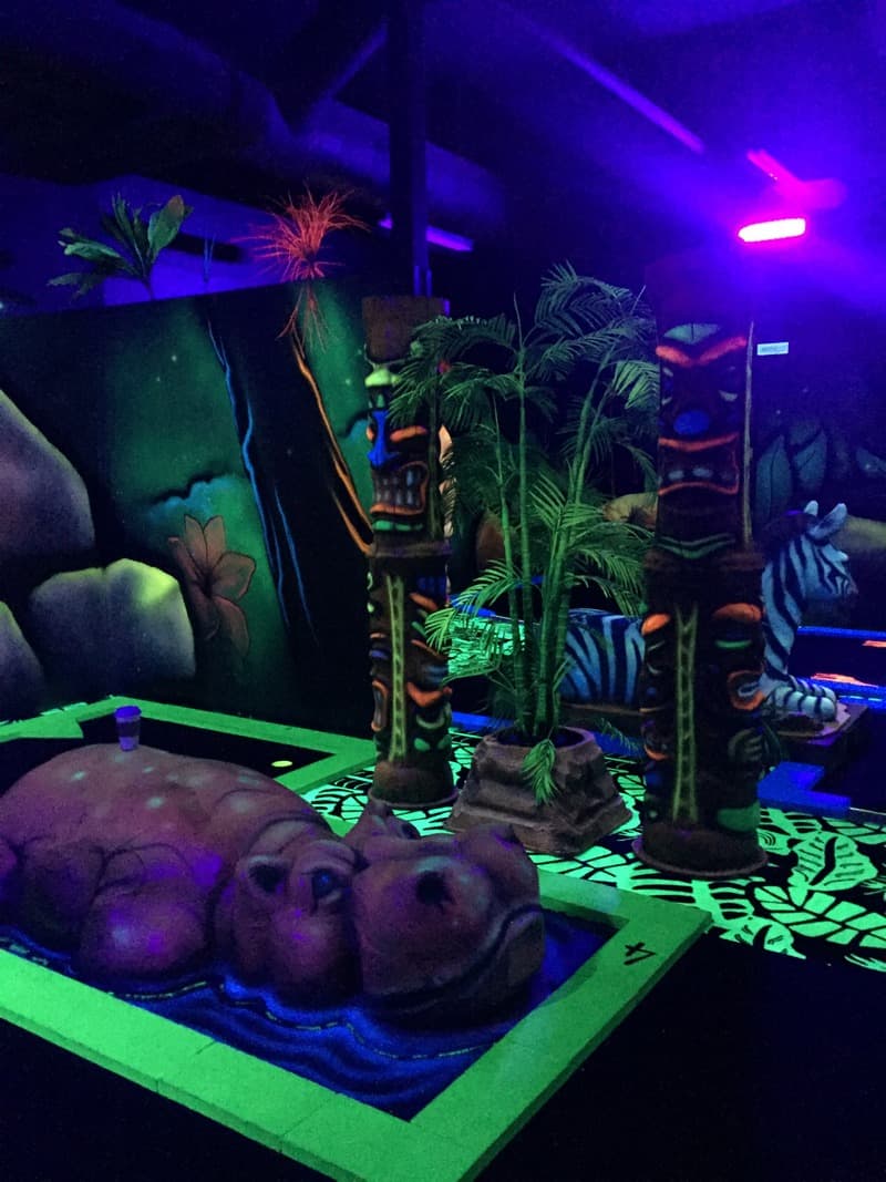 Kalahari Pocono Resort mini golf 2