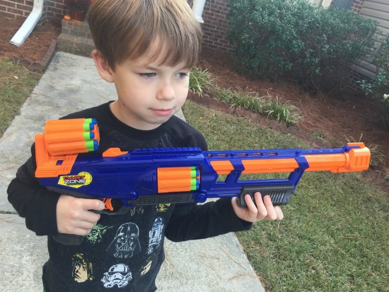 Prime Time Toys: Legendfire Powershot Blaster and Zippi Pets Flying Hummingbird