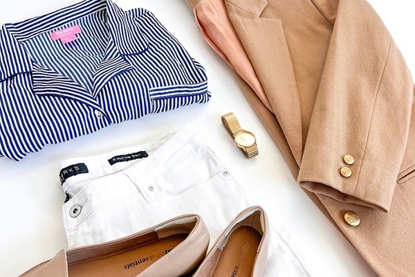 15 Amazing Subscription Box Deals to Snag During the Cratejoy Christmas in July Sale 2022 28 A Curated Thrift