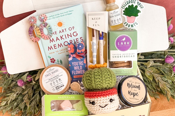10 Self-Care Subscription Boxes That Help You Prioritize Your Mental Health 8 HopeBox - Care for Your Body, Heart, & Soul