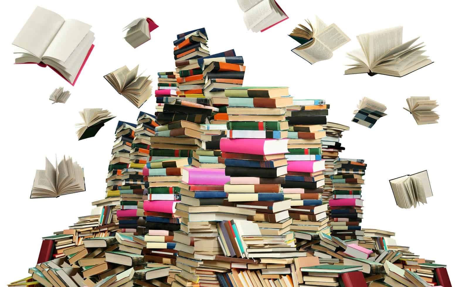If you're looking for some great ideas on how to remember what you read, I've got you covered! From hi-tech book trackers to screen-free logs, I've tried it all over the years. Here are my favorite methods below.
