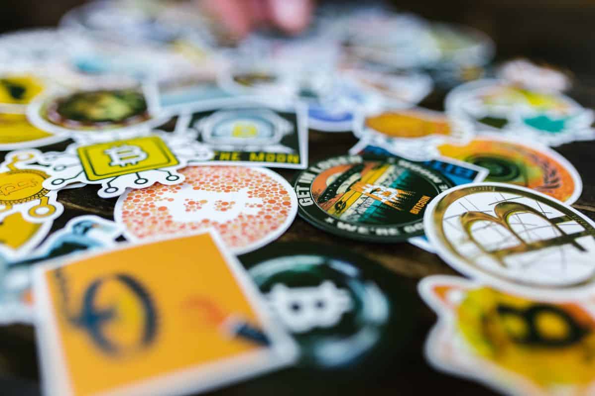 Stick and Stay: Self-Adhesive Sticker Tips