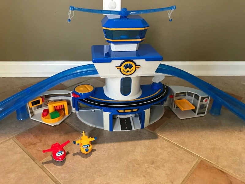 Holiday Gifts for Kids: Super Wings Word Airport Playset & Jett Transforming Figure