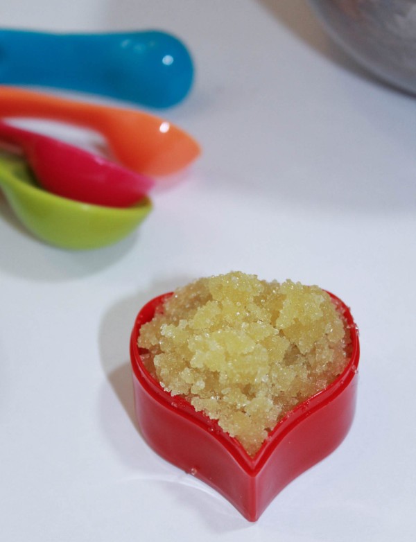 Want soft, kissable lips for your hot Valentine's Day date? Make your own Valentine's Day sugar lip scrub in just a few minutes with two ingredients (plus one optional ingredient)! 