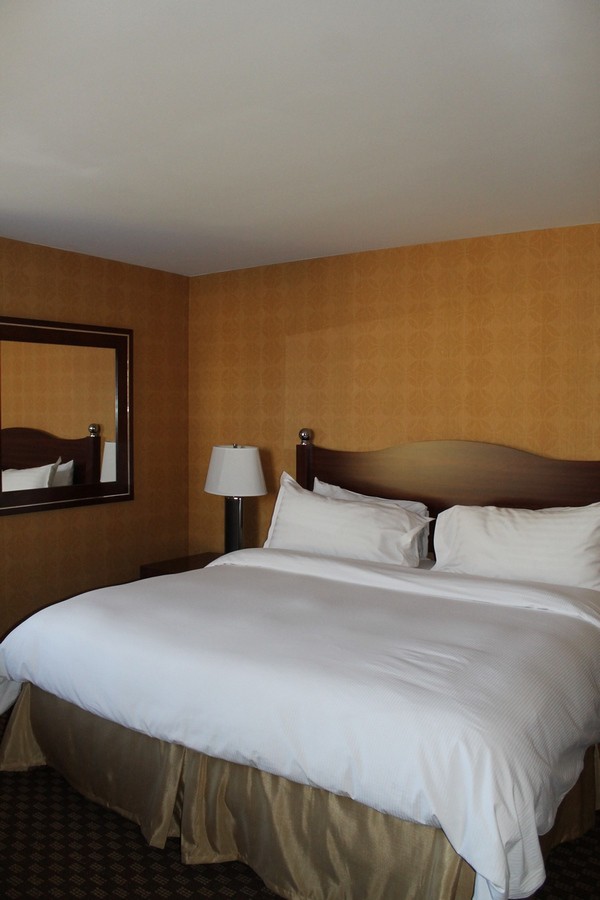 The luxury accommodations and super comfy Belgian bedding is so decadent, you’ll never want to leave! #sponsored by @Ascend Hotel Collection #GoNative